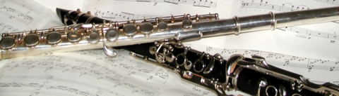 Saxophon vor Notenzeile